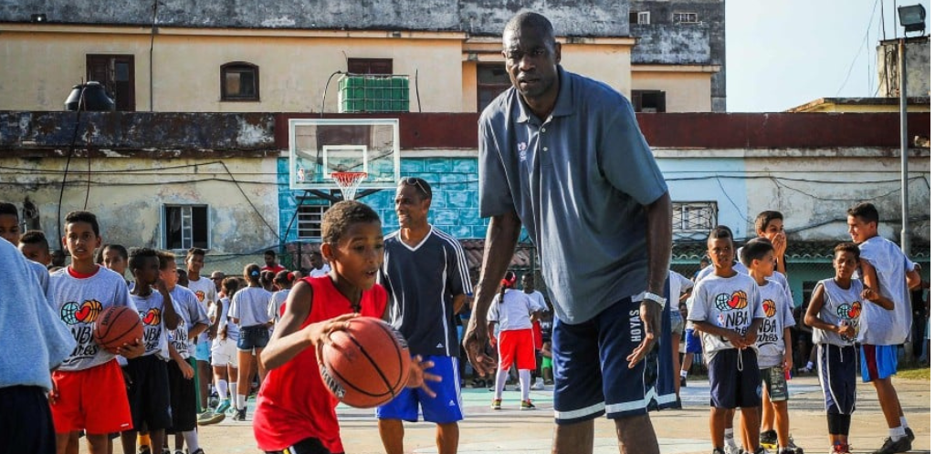 NBA Great Dikembe Mutombo Dies at Age 58