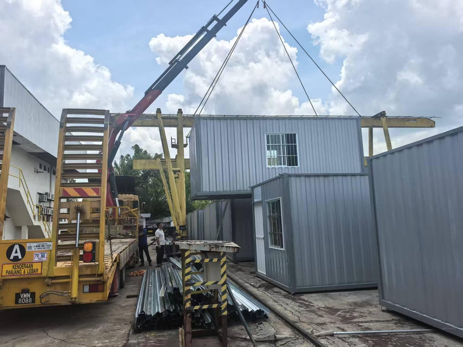 JB Custom Made Living Containers