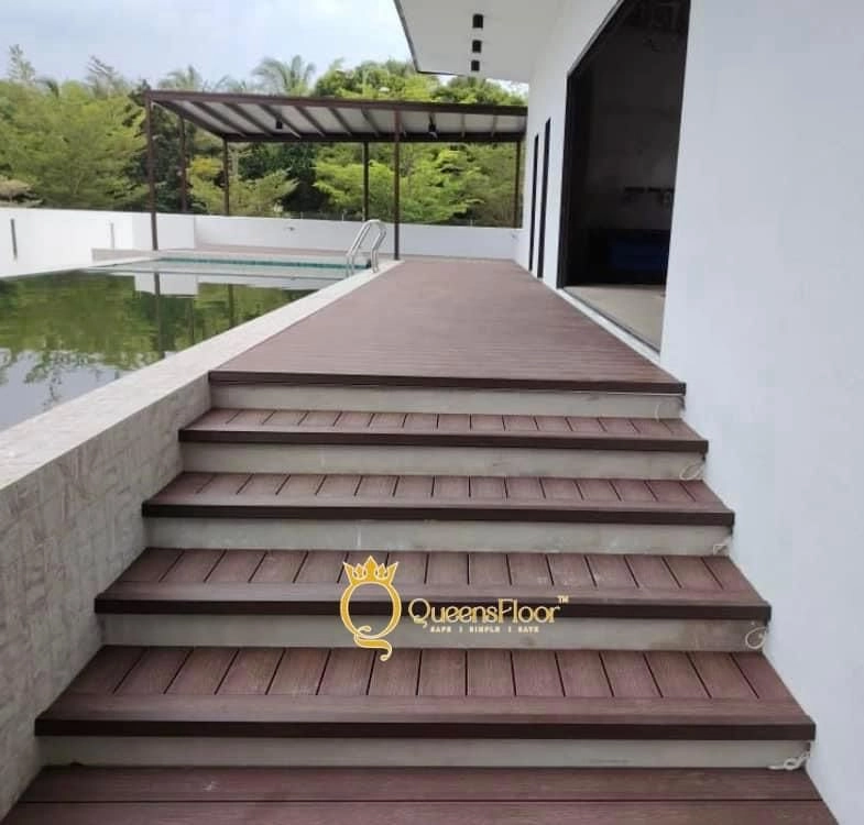 QueensFloor