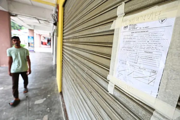 abandoned vet clinic